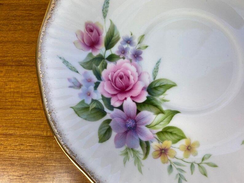 Elizabethan China Tea Cup and Saucer, Pink Roses and Purple Daisies Teacup and Saucer, Floral Footed Bone China image 7