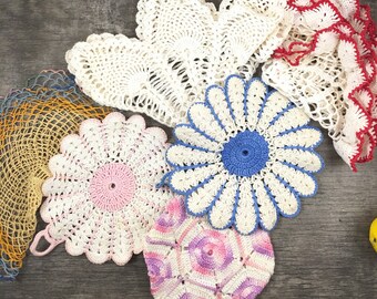 Vintage doily lot, six vintage doilies, pretty doilies, shabby chic decor