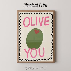 Wydruk fizyczny | Wydruk artystyczny Olive You | Modna sztuka | Sztuka na wózku barowym | Sztuka ścienna do kuchni | Plakat Olive | Plakat do kuchni | Słodka sztuka jedzenia