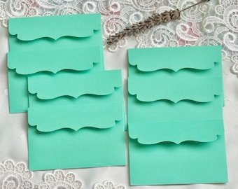 Set mit 15 handgefertigten grünen Umschlägen: Geschenkkarten- und Visitenkartenhalter mit Klappenverschluss