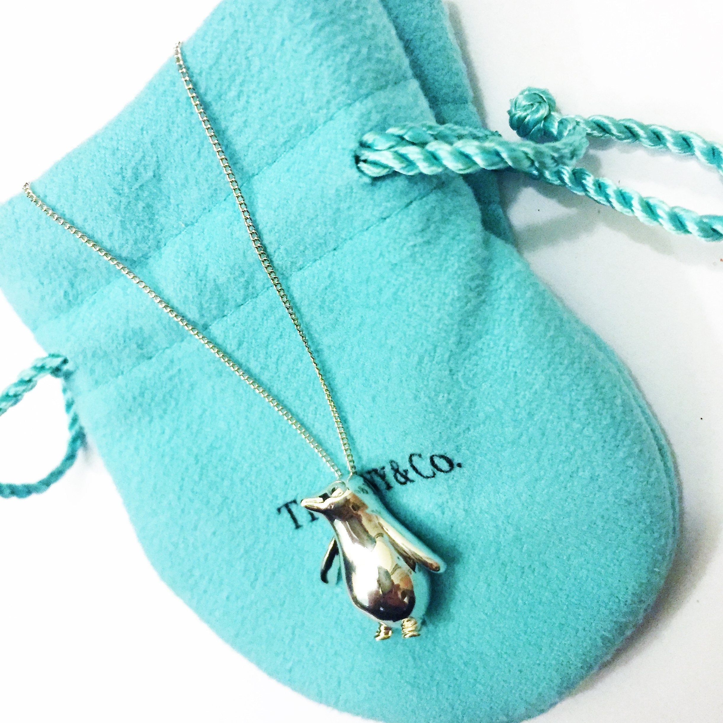 Pre-owned Tiffany & Co chain necklace pendant penguin bird