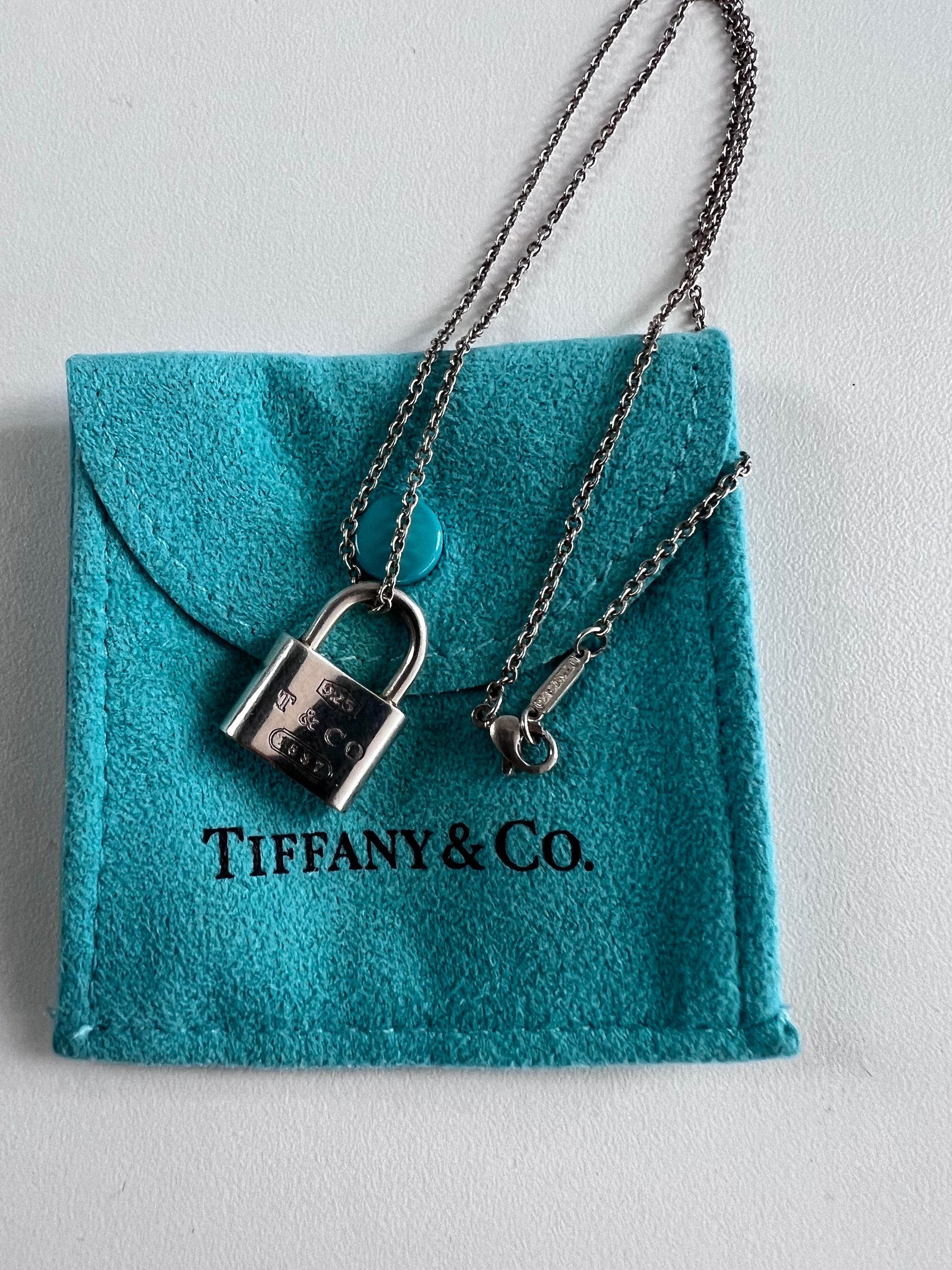 TIFFANY & CO Sterling Silver Round Lock Pendant Necklace 