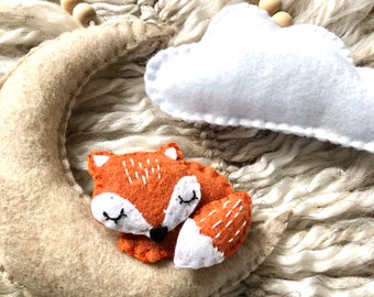 Sleeping Fox and Moon Beaded Shelf Decor, Fox Woodland Table Top Decor, Kids Baby Room Advdnture Theme Beaded Garland, Fox Shelf Decor
