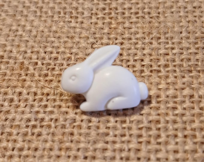 White Rabbit Shank Buttons: 15mm Bunny Buttons, 10 Pack