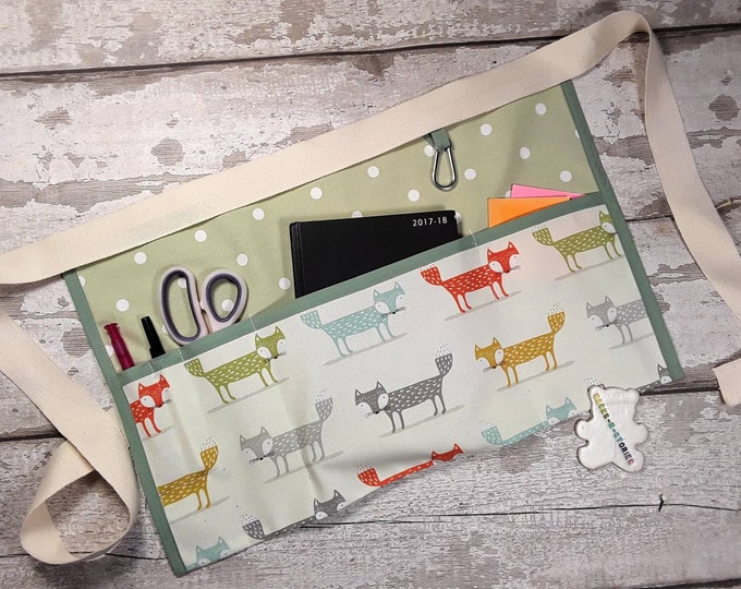 Waist apron, Teacher Apron, Fox fabric, 100% cotton FOXES and Polka Dot 2, 3, 4 or 5 pockets, RWI Apron, Craft apron, Teacher gift,