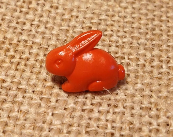 Red Rabbit Shank Buttons: 15mm Bunny - 10 Pack