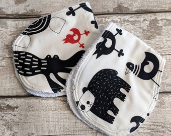 Black and White burp cloths x 2, New Baby gift, Eco friendly, Organic, Cotton, New Parent Gift, Baby shower, Mum to be gift