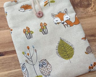 Woodland Friends Kindle Sleeve, Padded Cotton E-reader Cover, Book sleeve