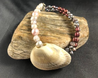 Seashell Bracelet: Freshwater Pearls & Moss Agate Accent