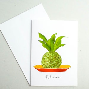 Tarjeta de felicitación con planta de interior Kokedama, tarjeta con helecho nido de pájaro, Asplenium nidus, decoración japonesa, tarjeta de felicitación para jardineros.