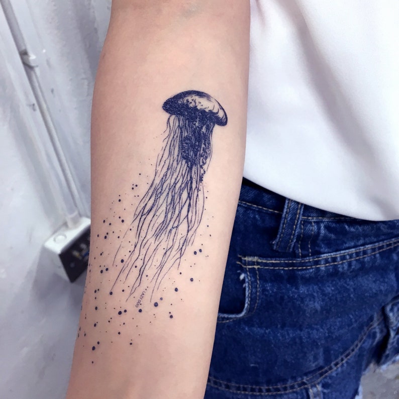 Jellyfish tattoos Jellyfish Art Ocean Creatures Fish tattoo Artistic tattoo Long Lasting Temporary tattoos Tatouage de méduse Medusa Μέδουσα image 3