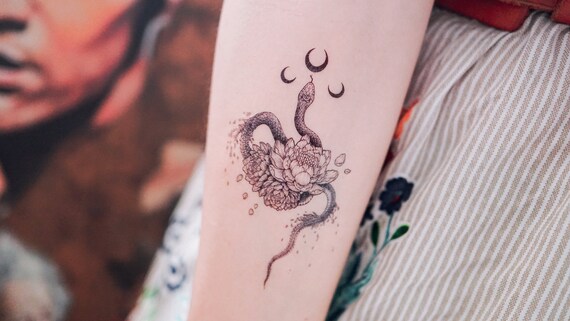 Tatouage Serpent Tatouage Temporaire De Serpent Floral Fleur De Pivoine Tatouages Tatouage De Lune Lune Tattoo Sticker Réaliste Tatouages Hommes - 