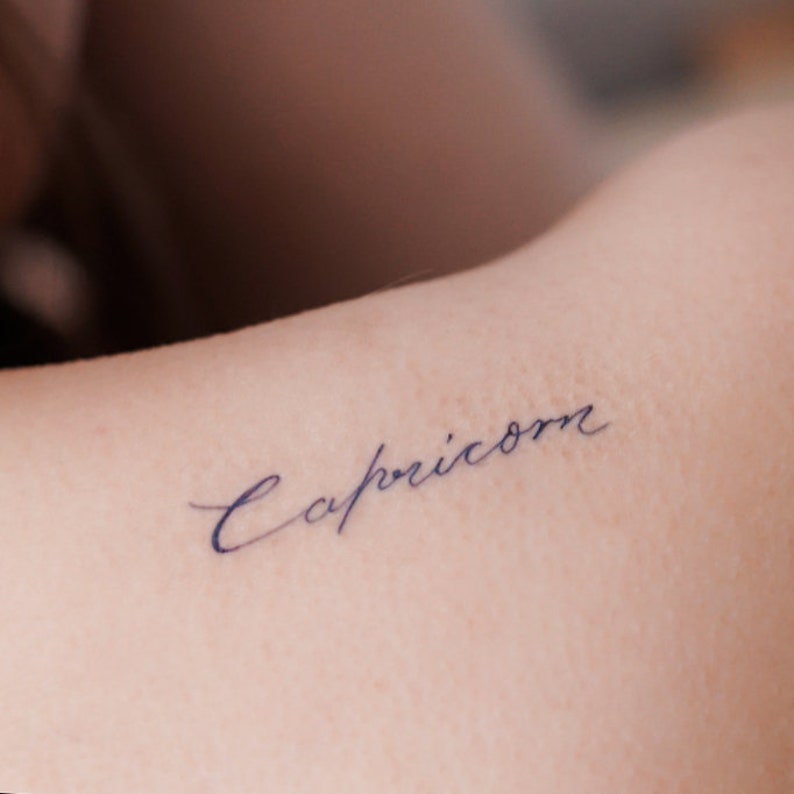 30+ Minimal Realistic Tattoo