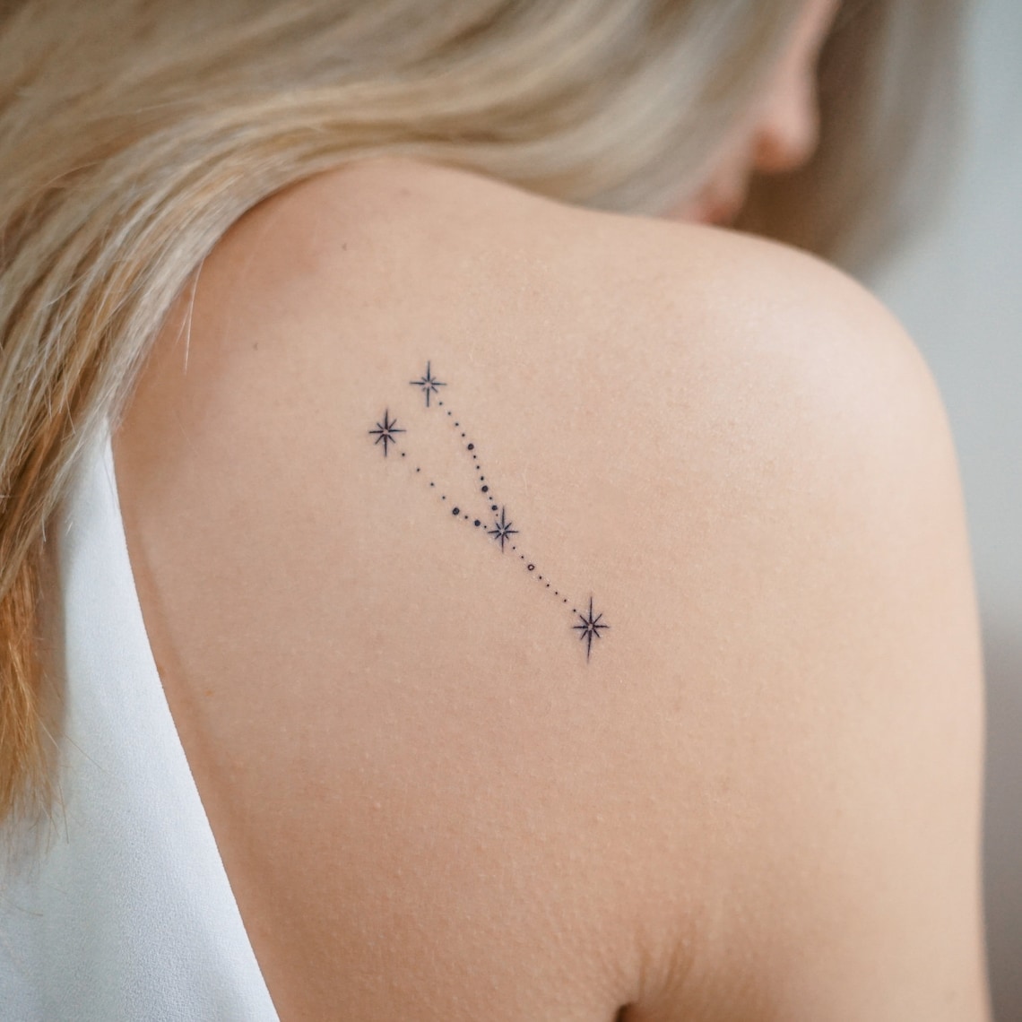 Stier Symbol Tattoo Stier Horoskop Konstellation Mini ...