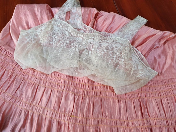 Antique dress in embroidered tulle lace silk - 298