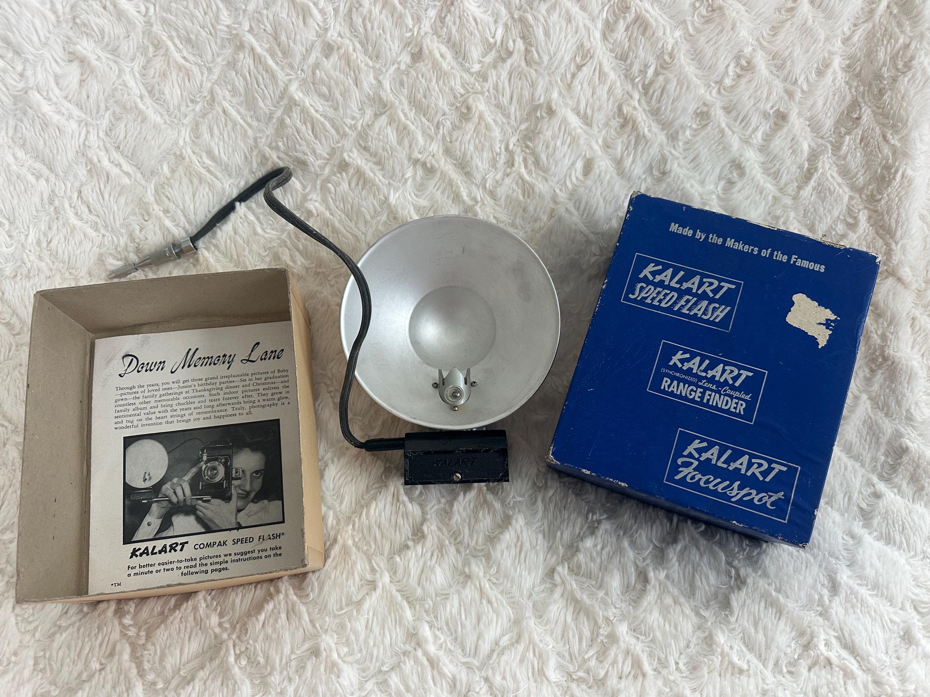 A Kalart Micromatic Speed Flash in box. With in the box: 5 different