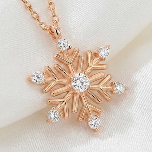 Dainty Sterling Silver Snowflake Necklace with Zircone Stones 画像 1