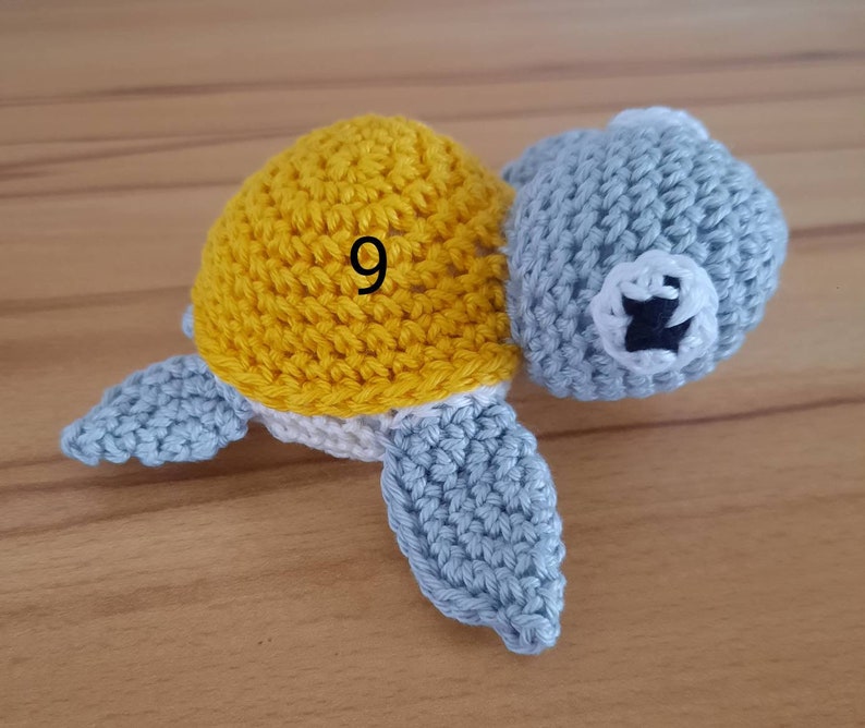 Rassel, Schildkröte, Baby, Geschenk zur Geburt, Turtle, Geschenkidee, Amigurumi, Tier, gehäkelt Bild 4