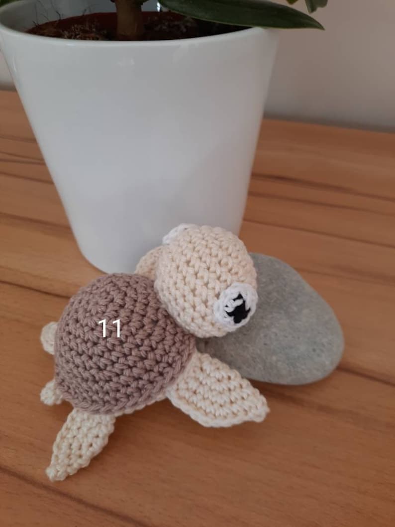 Rassel, Schildkröte, Baby, Geschenk zur Geburt, Turtle, Geschenkidee, Amigurumi, Tier, gehäkelt Bild 6