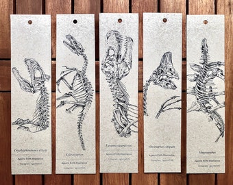 Dinosaur fossil handmade bookmark sets // Eco-friendly // Dinosaur // Gift