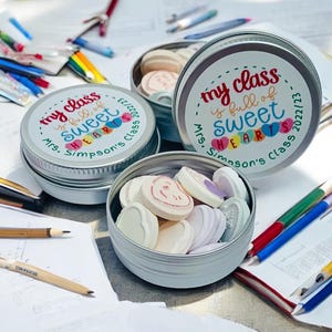 Cadeau voor eindejaarsles. Klascadeaus. Aangepaste snoepjes. Y6 schoolverlaters aanwezig. Gepersonaliseerde cadeaus voor kinderen. Gunst leraar leerling