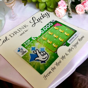 Idée de cadeau pour un mariage, porte-cartes à gratter, cadeau pour mariage. Faveur personnalisée. Cadeau de mariage. Détenteur de billets de loterie Mangez, buvez et ayez de la chance !