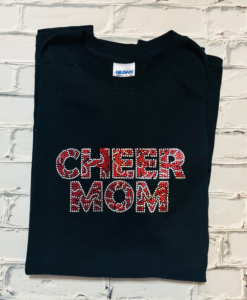 Women/'s Georgia Bulldogs spangle Rhinestone Football V-neck T Shirt Lady