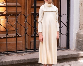 Long girls ivory accordion dress/ Long sleeve formal dress/ Toddler girl pleated christening dress/ Winter baptism communion dress
