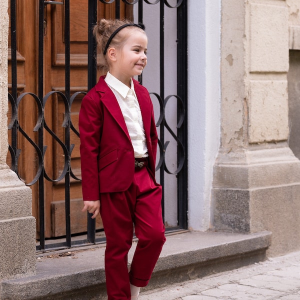 Costume élégant pour filles en coton / Costume sur mesure pour tout-petits / Vêtements de robe formels pour filles / Tenue de veste et de pantalon formel pour enfants / Costume rouge pour filles