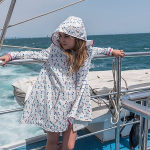 Mädchen leichte Windbreaker Jacke mit Kapuze / Leichter langer Regenmantel Kinder Windbreaker Hoodie bunt Kleinkind Mädchen regenfeste Jacke