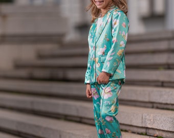 Flower printed satin girls outfit/ 2 piece suit formal wear toddler birthday/ Jacket and pants outfit for girls/ Designer formal wear