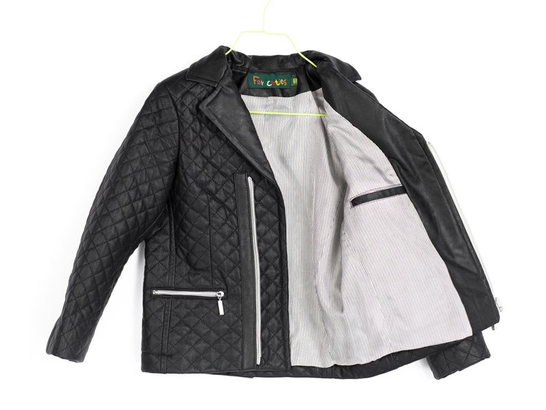 Veste en cuir pour garçons, veste matelassée en similicuir noir, tenue élégante pour garçons en cuir, blazer à fermeture éclair pour tout-petits, vêtements écologiques à la mode pour enfants image 7