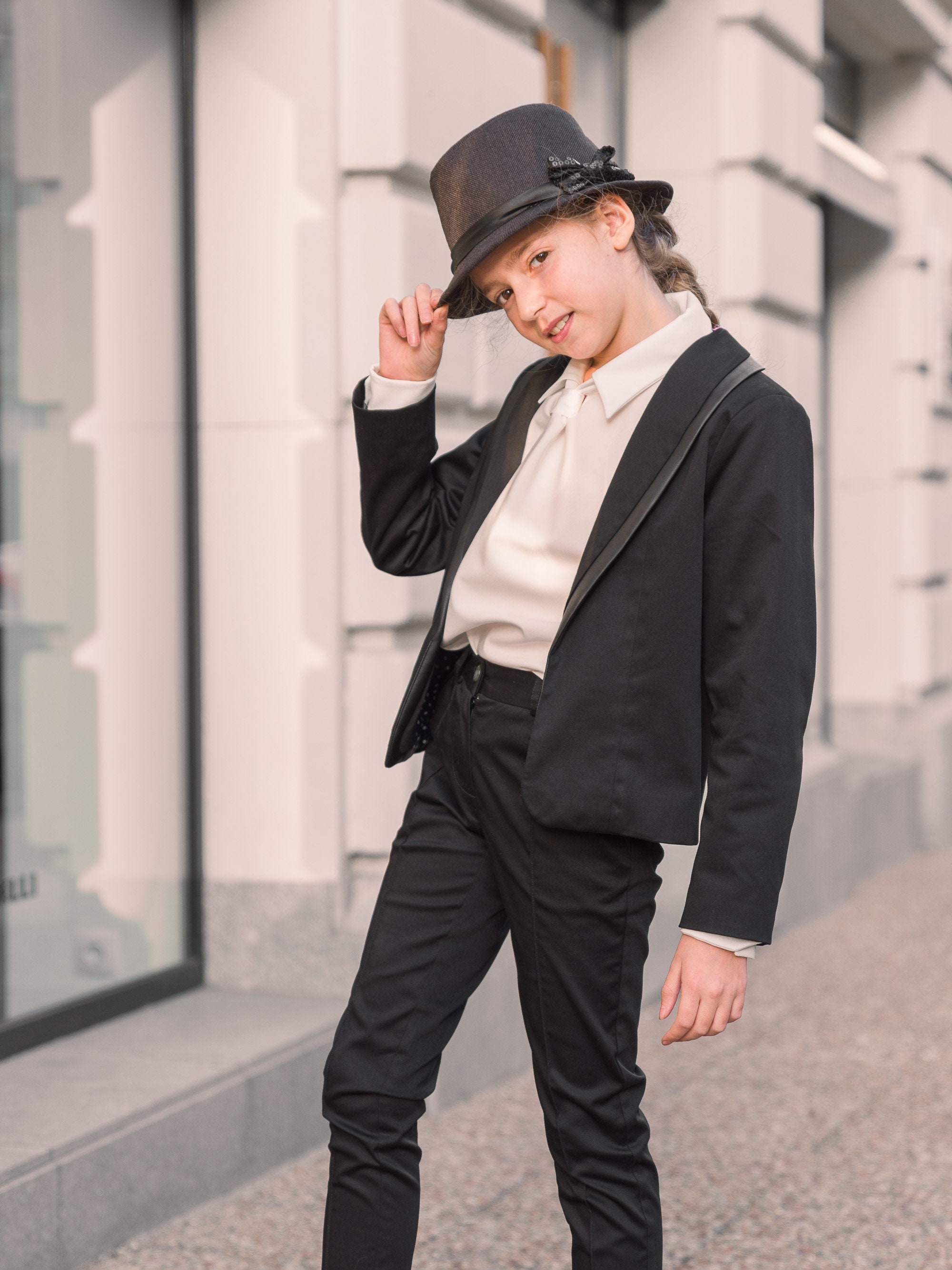 Formal attire store for children
