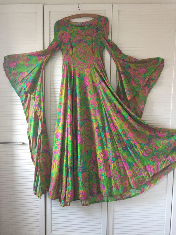 Amazing Psychedelic 60s/70s Medieval Dress with Ep
