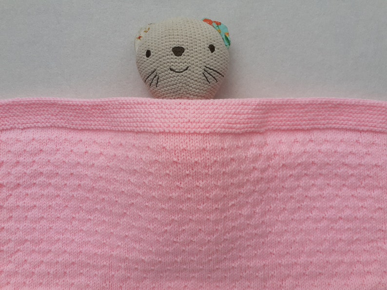 Handknitted Pink Baby Blanket: Preemie Cot Size, Pram Cover immagine 2