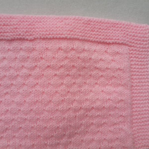 Handknitted Pink Baby Blanket: Preemie Cot Size, Pram Cover immagine 7