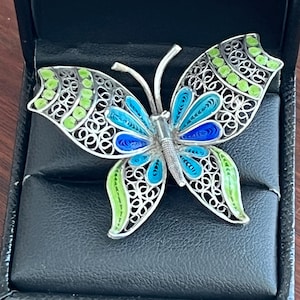 Butterfly brooch | Vintage 800 silver cannetille filigree | Plique-à-jour enamel green, turquoise and blue butterfly pin