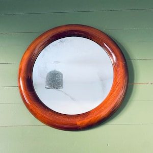Grand miroir rond en bois