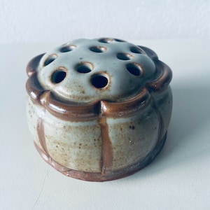 Sandstone flower vase
