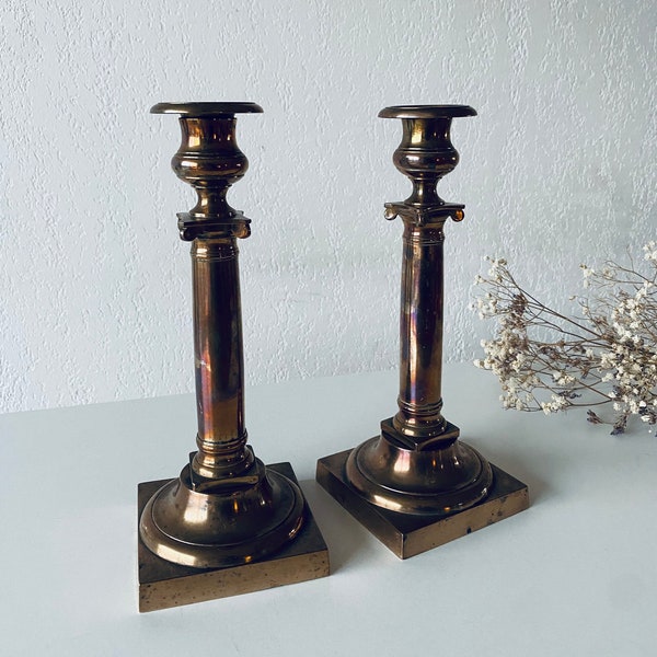 Paire de chandeliers empire en bronze