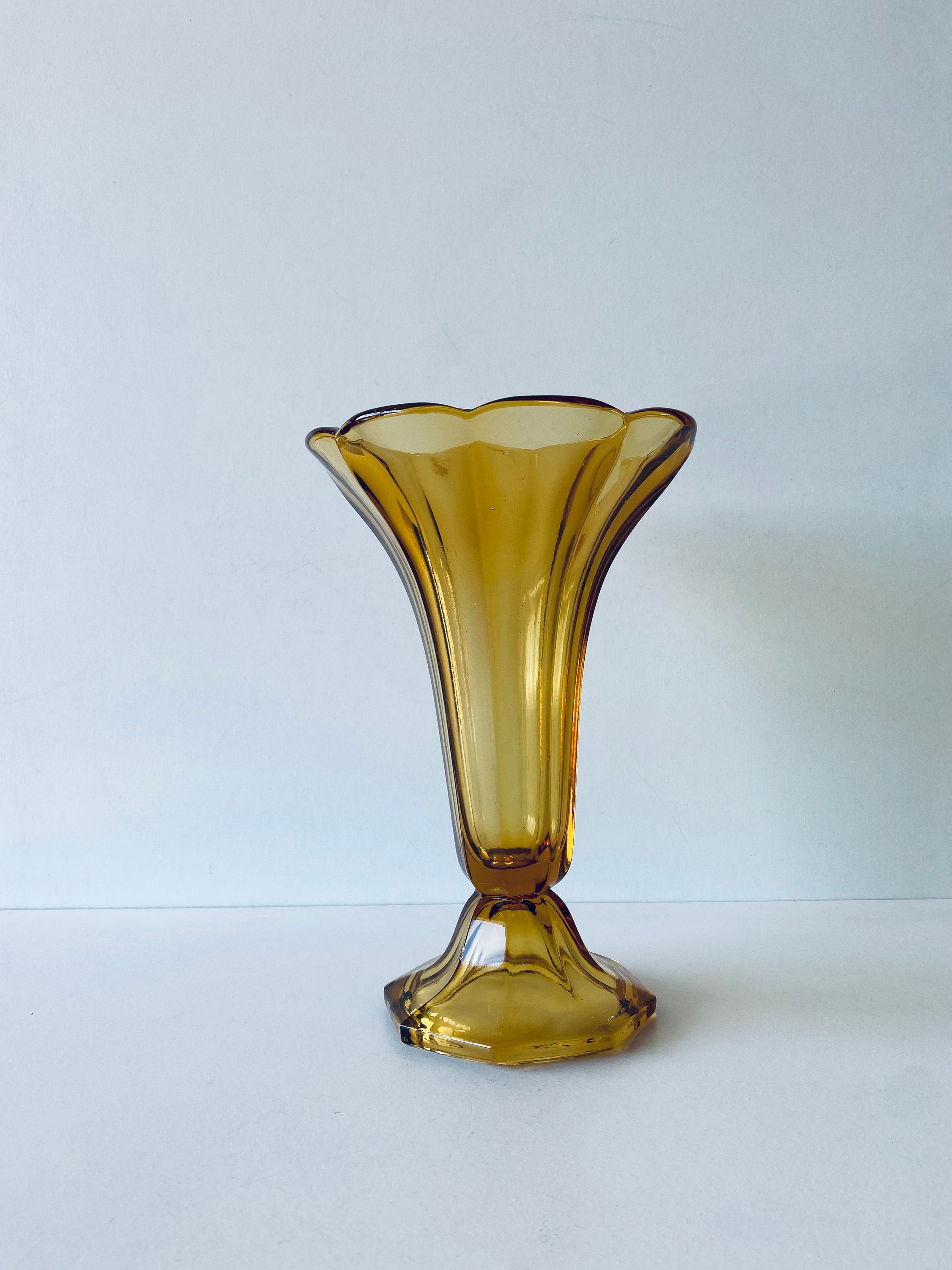 Vase Tulipe Ancien en Verre Ambré