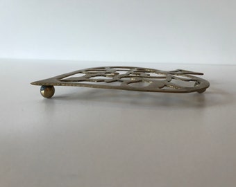 Dessous de plat en laiton antique : support de bouilloire forgé à la main, décoration de cuisine - France