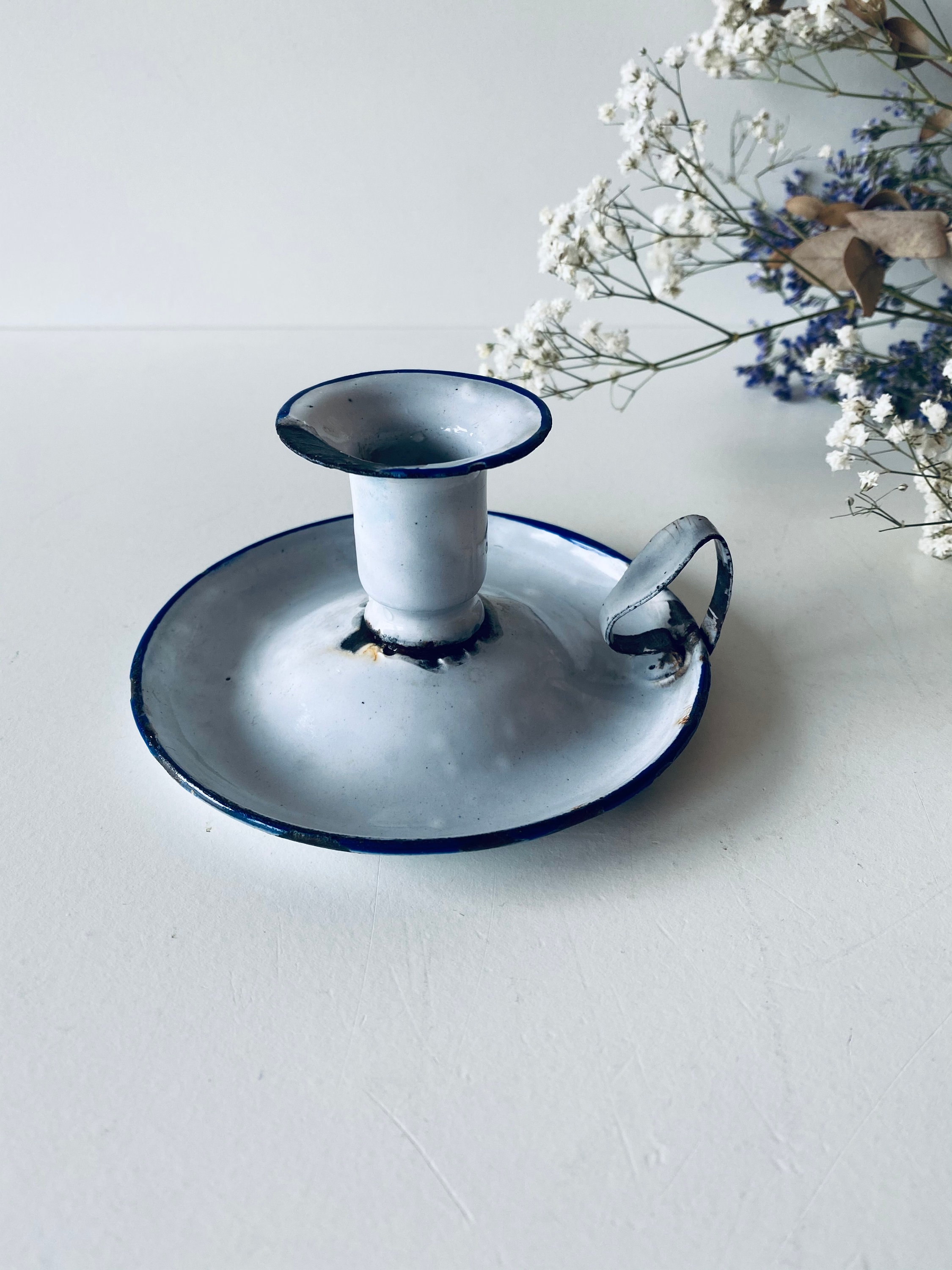 ホワイトエナメルメタルのアンティークキャンドルホルダー - Etsy 日本