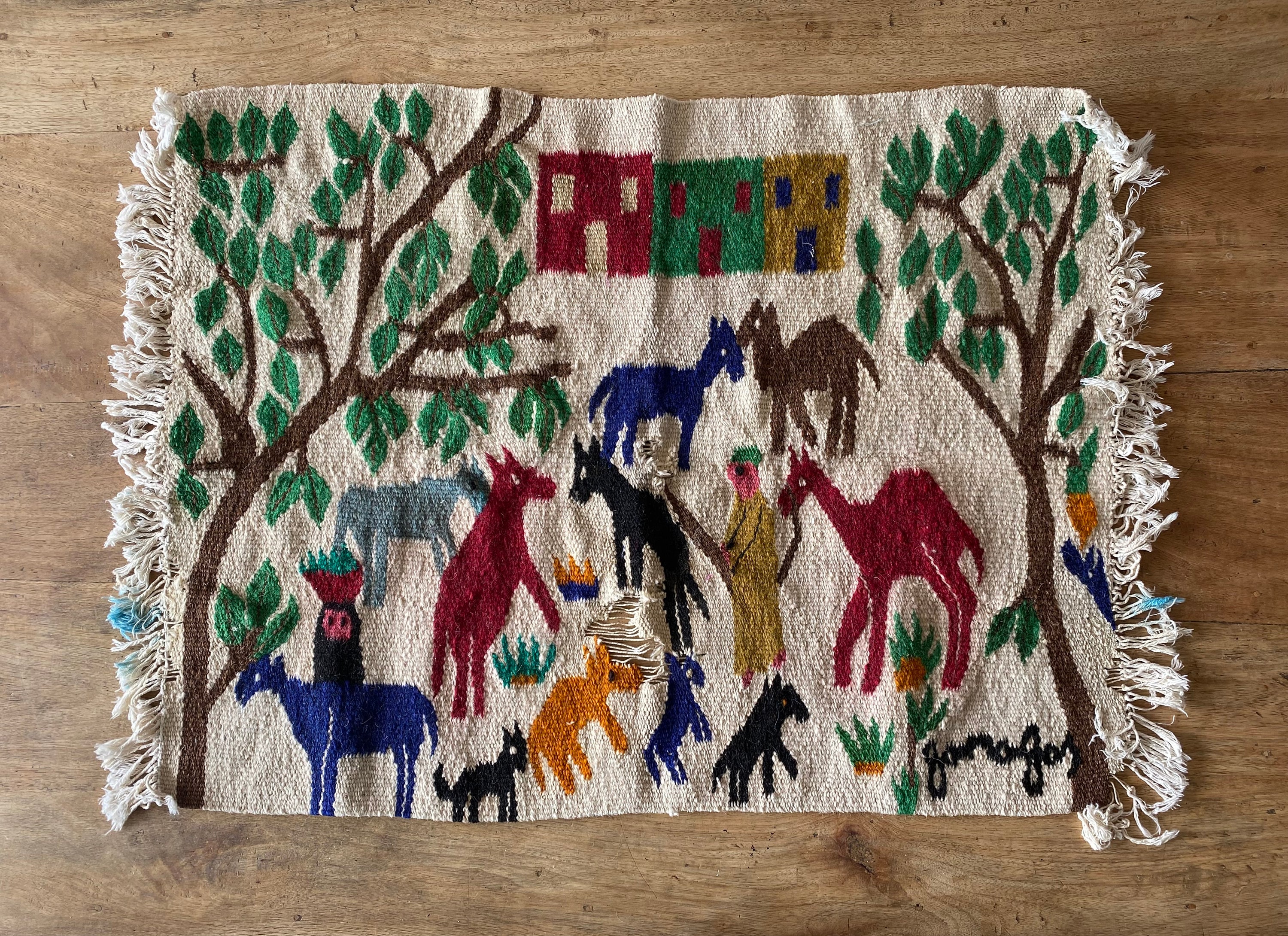 Ancienne Tapisserie 19e – Fils De Laine Brodés à La Main – Motif Tapis