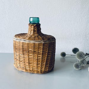 Wicker demijohn