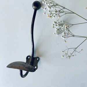Patère Murale Ancienne En Métal - Petit Angelot Du XIXème Siècle - Décoration Vintage