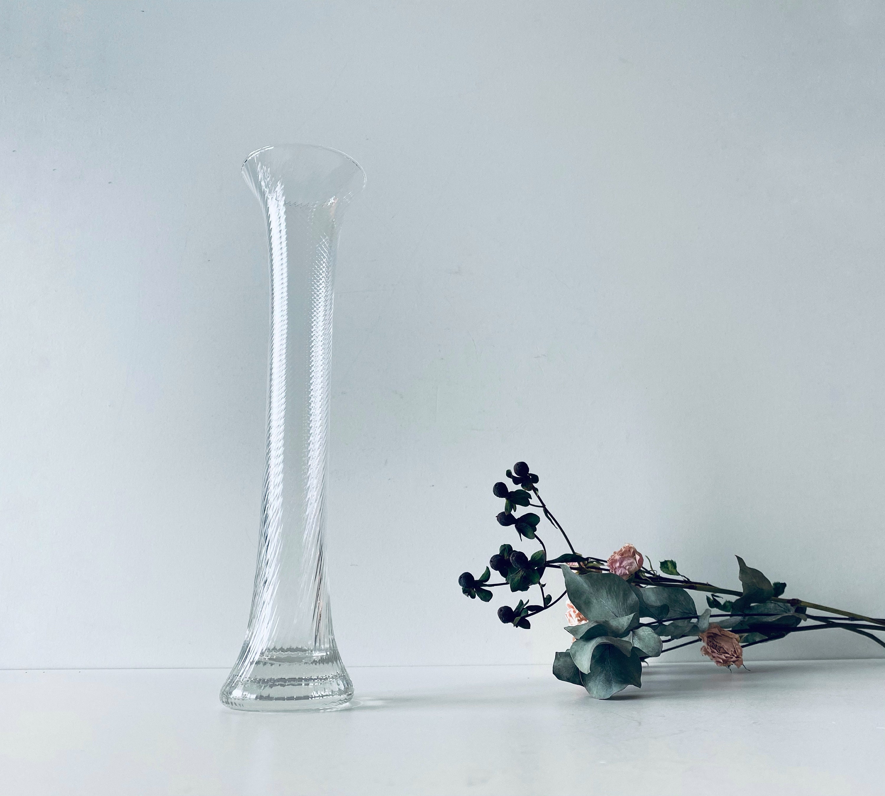 Vase Tubulaire Ancien en Verre