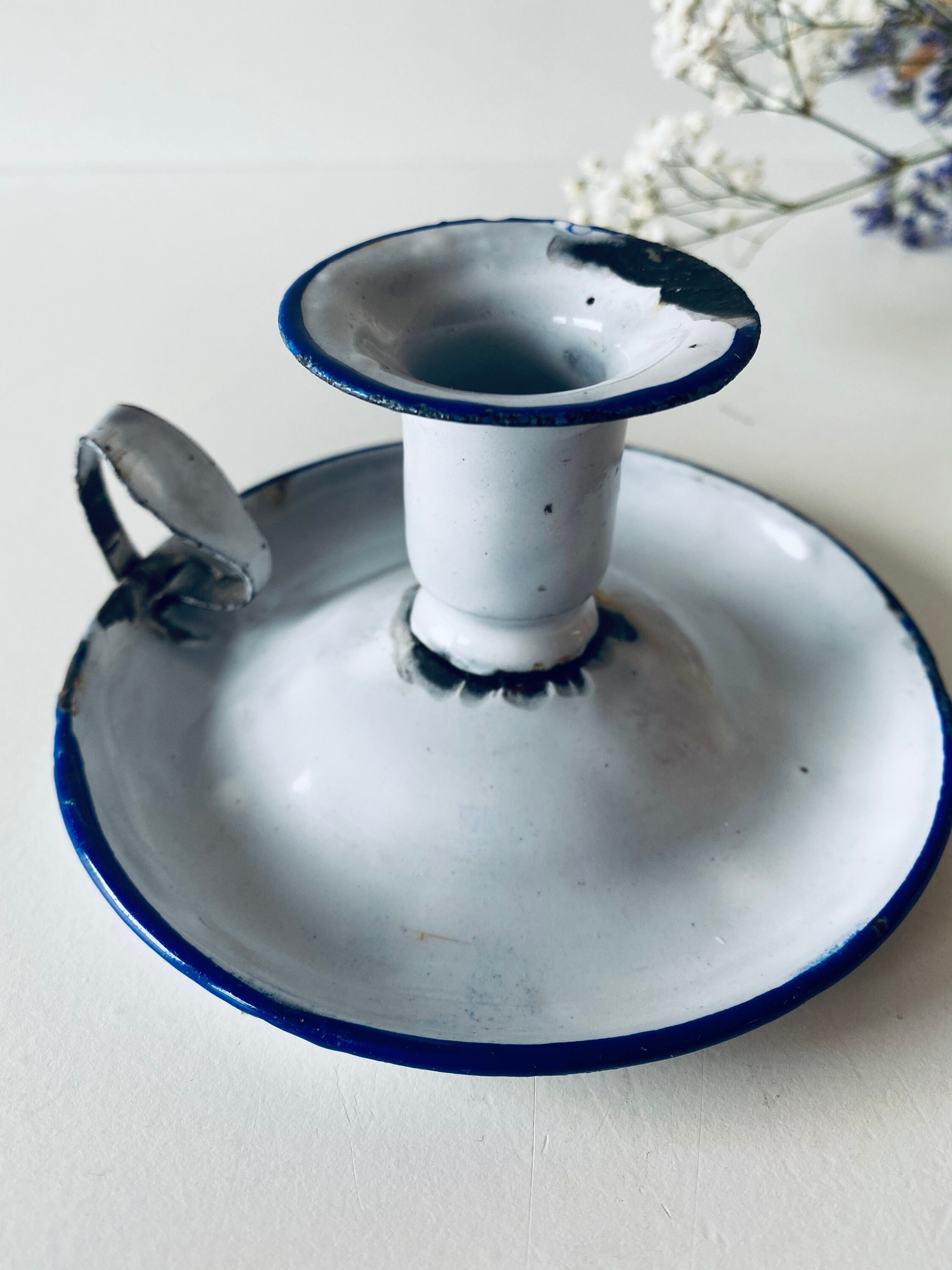 ホワイトエナメルメタルのアンティークキャンドルホルダー - Etsy 日本