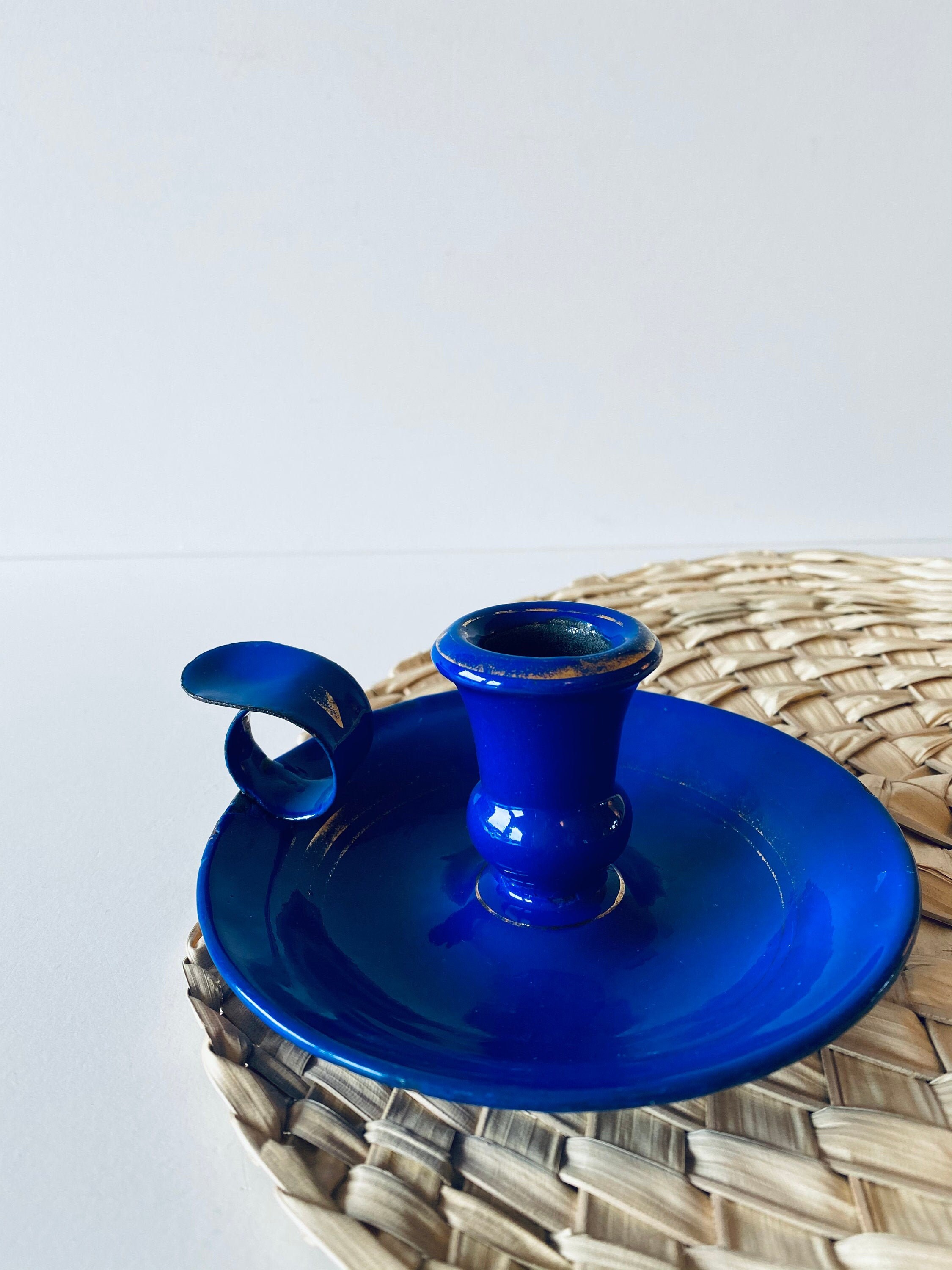 Bougeoir Ancien en Métal Émaillé