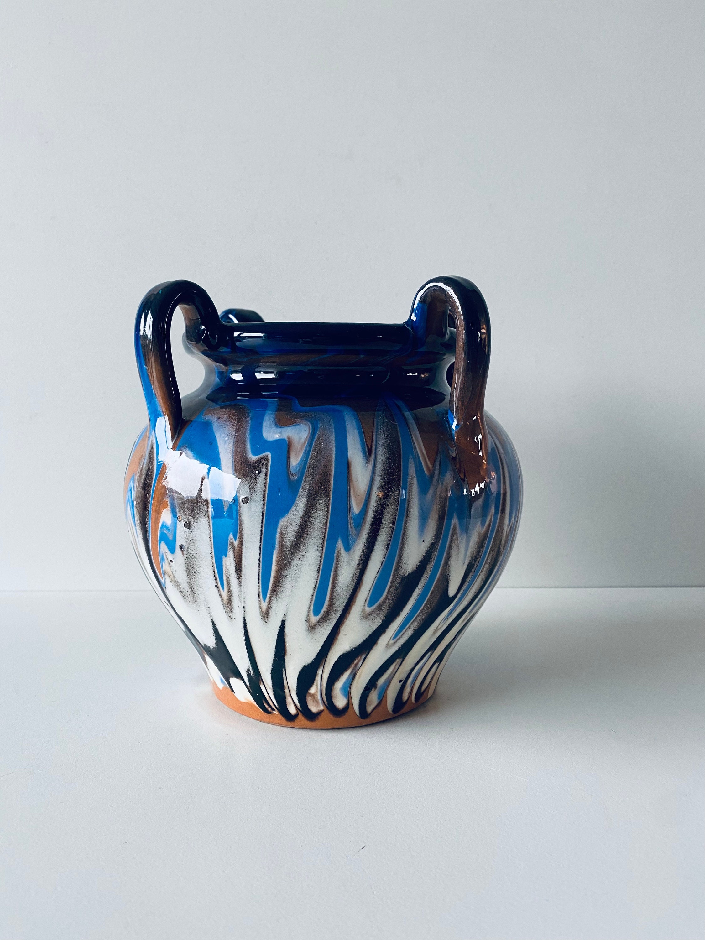 Vase Ancien Couleurs Mélangées avec Anses